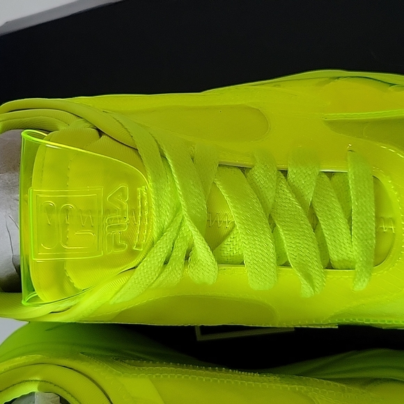 FILA fluorescent yellow sneakers 9 - Picture 2 of 6